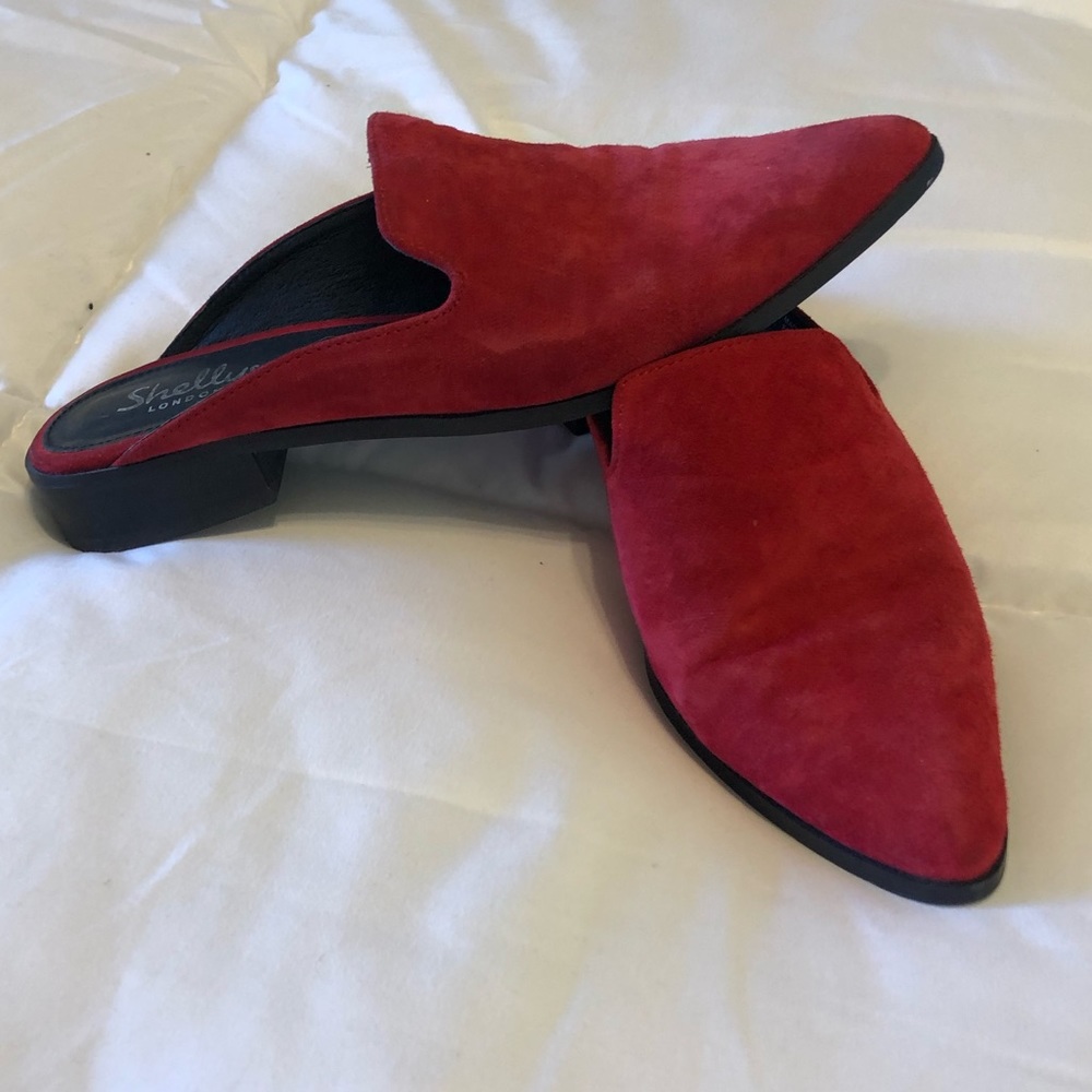 Vintage red shoes.